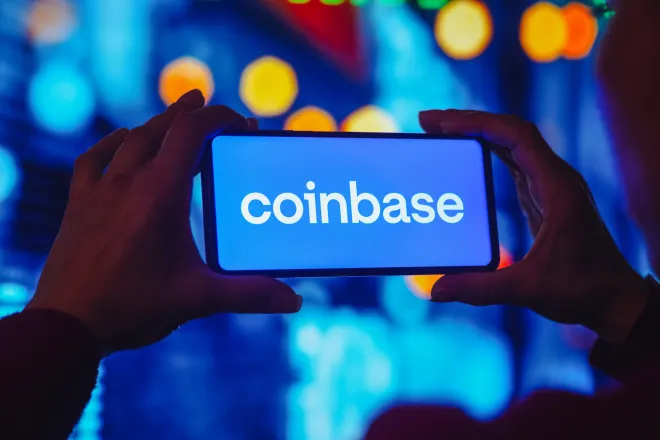 SEC подала в суд на Coinbase из-за нарушения закона о ценных бумагах