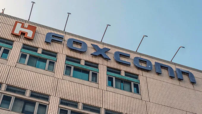 Reuters: Foxconn вложит во вьетнамскую компанию $300 млн
